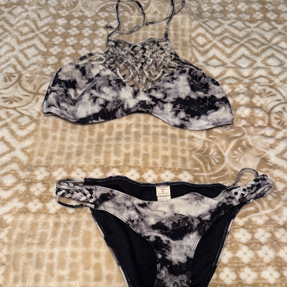 Hollister Black and White Tie-Dye Bikini